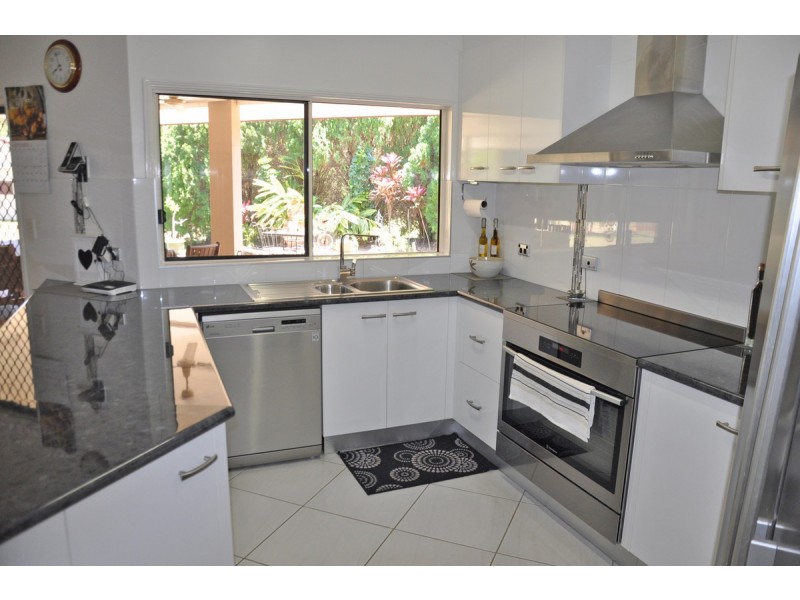 10 Wylandra Drive, Mareeba QLD 4880