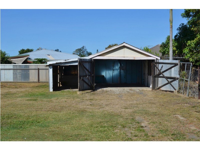 16 Dickson Street, Mareeba QLD 4880