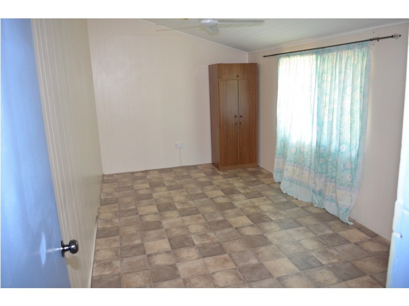 16 Dickson Street, Mareeba QLD 4880