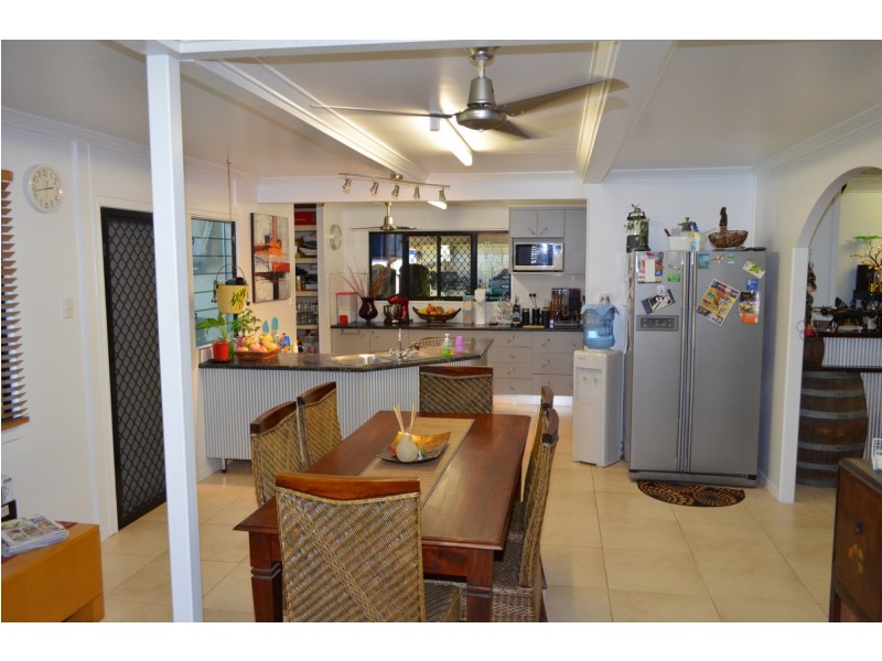 49 Walsh Street, Mareeba QLD 4880