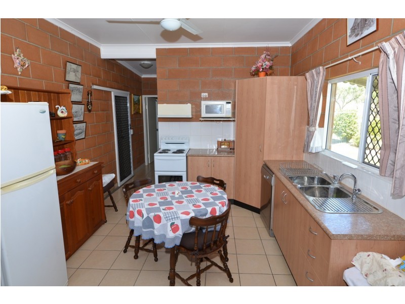 656 Oaky Valley Avenue, Mareeba QLD 4880