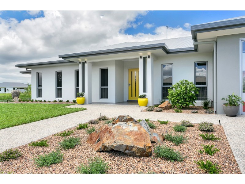 17 Karobean Drive, Mareeba QLD 4880