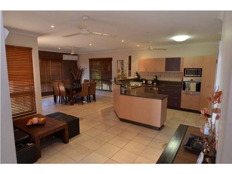 27 Jacinta Crescent, Mareeba QLD 4880