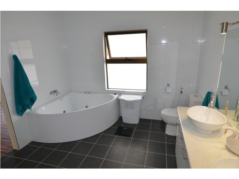 66 Country Road, Mareeba QLD 4880