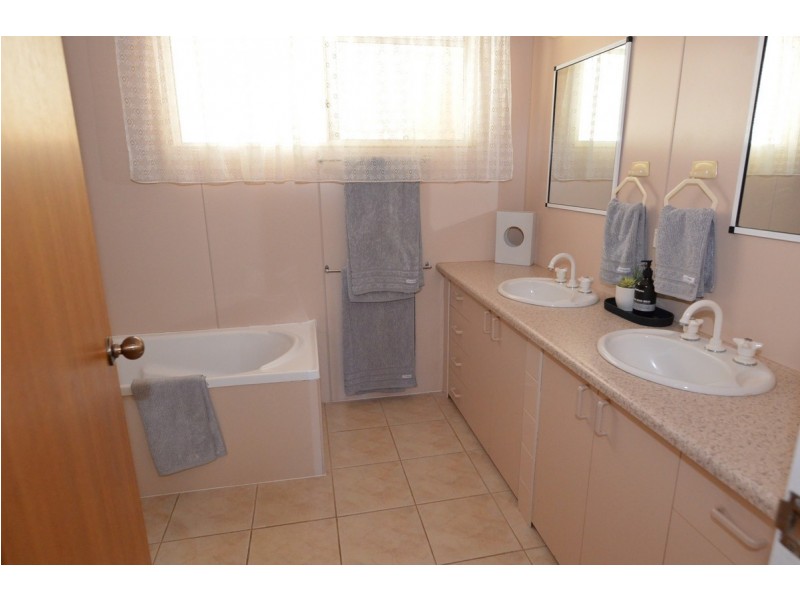 9 Gallo Drive, Mareeba QLD 4880