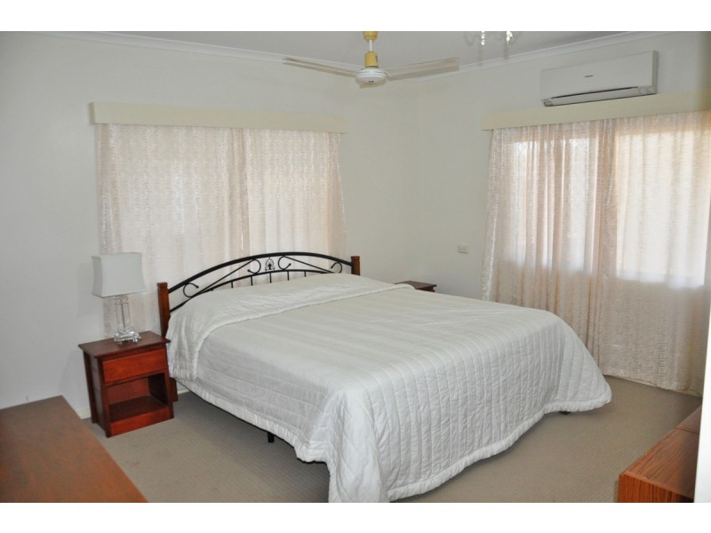 11 Foulis Street, Mareeba QLD 4880