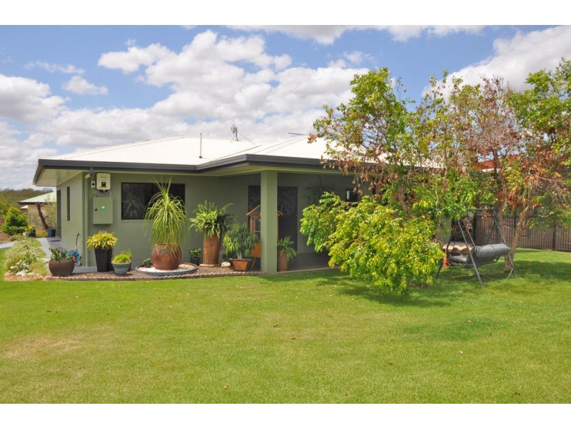 2 Leinster Drive, Mareeba QLD 4880