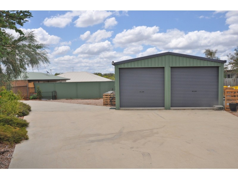 2 Leinster Drive, Mareeba QLD 4880