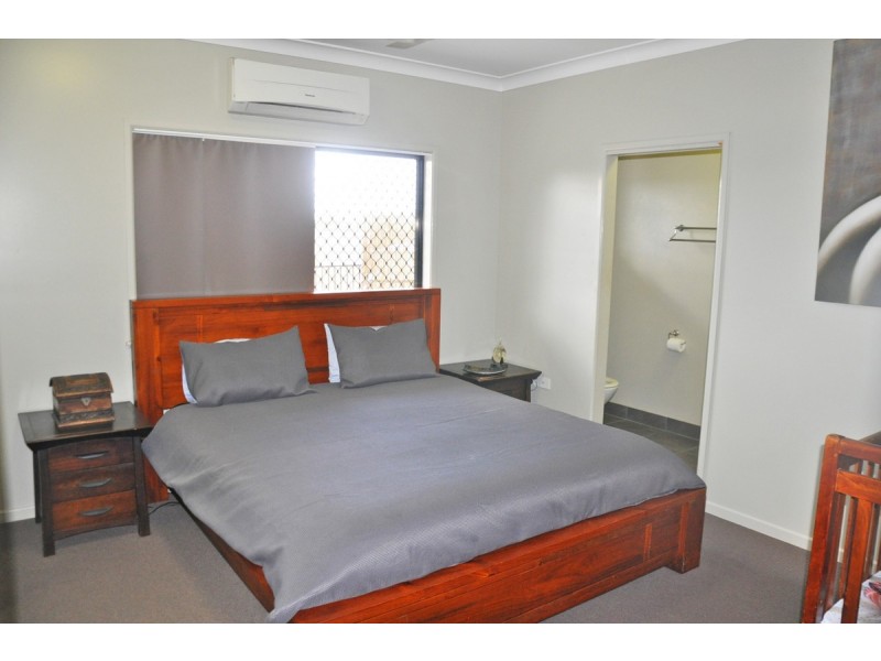 2 Leinster Drive, Mareeba QLD 4880