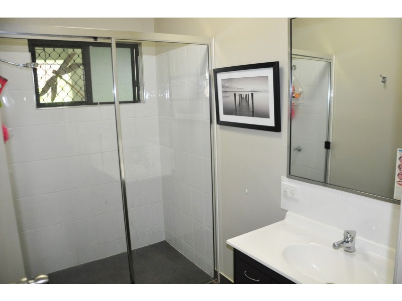 2 Leinster Drive, Mareeba QLD 4880