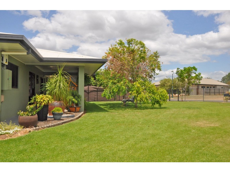 2 Leinster Drive, Mareeba QLD 4880
