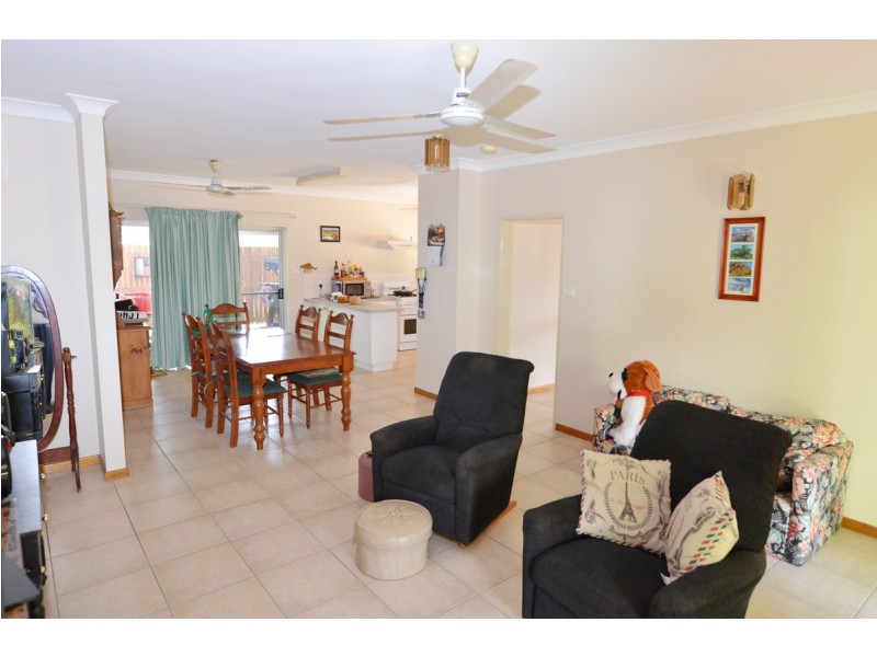 7 Clinton Close, Mareeba QLD 4880