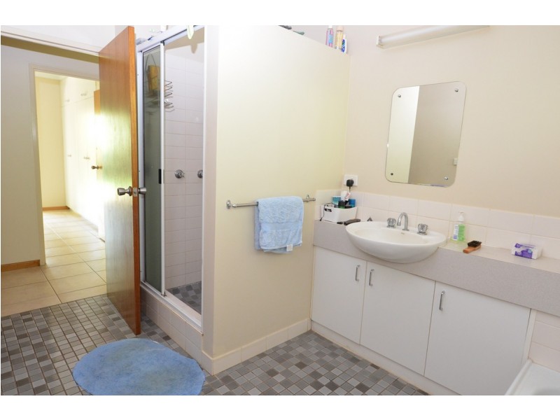 7 Clinton Close, Mareeba QLD 4880