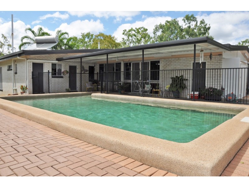 9 Kenneally Road, Mareeba QLD 4880