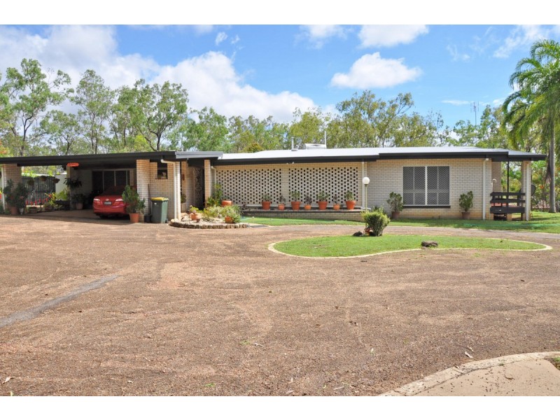 9 Kenneally Road, Mareeba QLD 4880