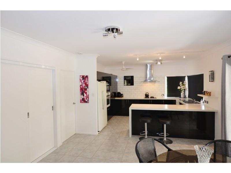 35 Dean Circuit, Mareeba QLD 4880