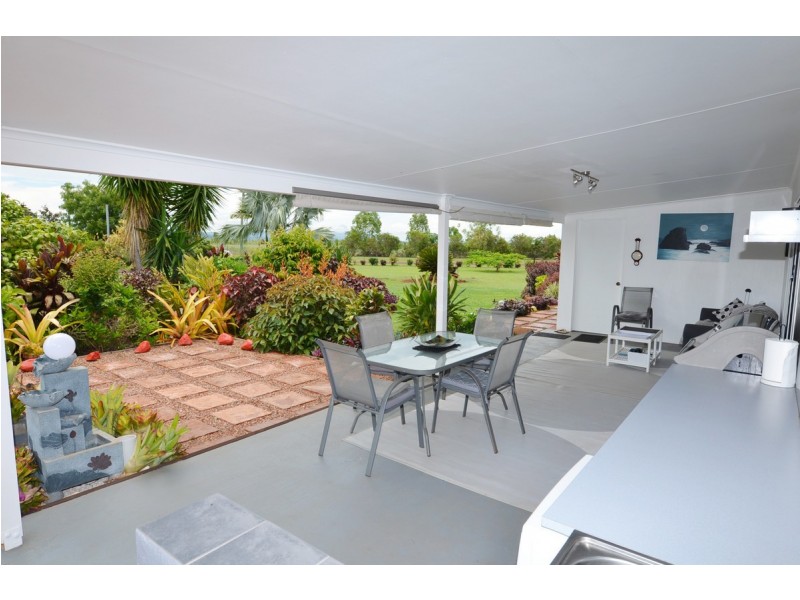 35 Dean Circuit, Mareeba QLD 4880