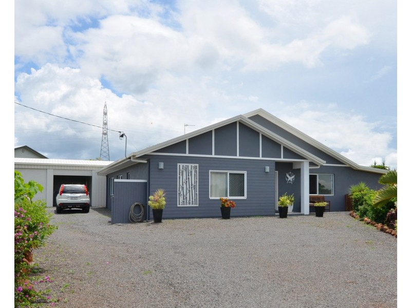 35 Dean Circuit, Mareeba QLD 4880