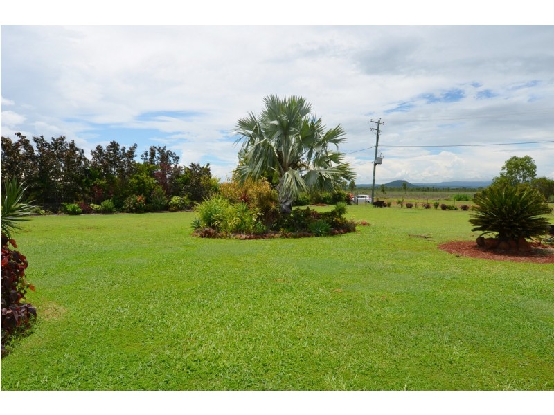 35 Dean Circuit, Mareeba QLD 4880
