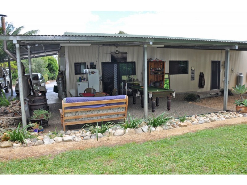 4 North Walsh Road, Mareeba QLD 4880