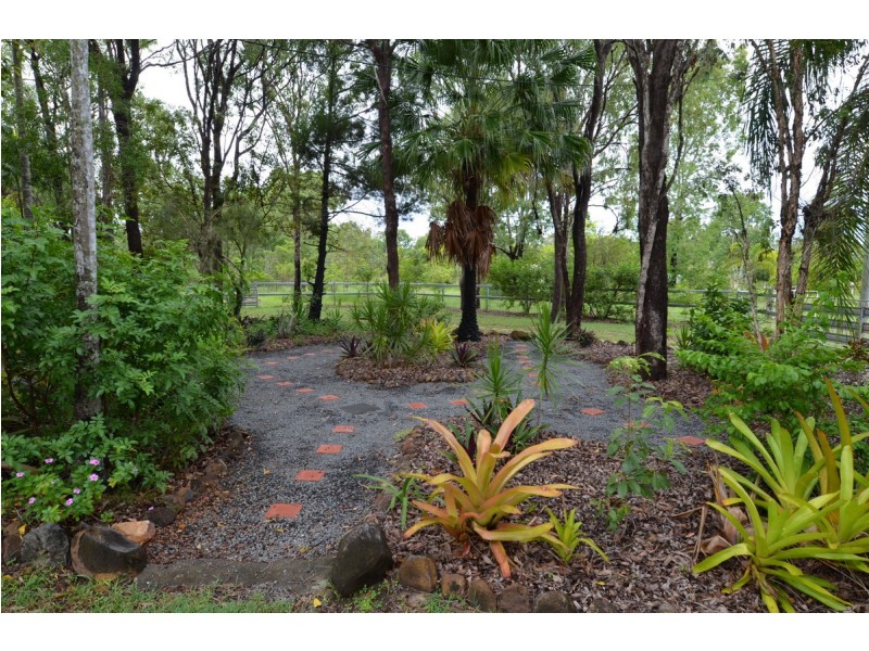 23 Pleasant Close, Mareeba QLD 4880