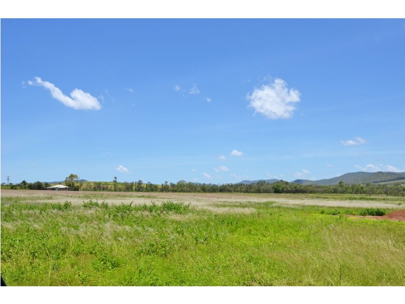 5 Darrell Road, Dimbulah QLD 4872