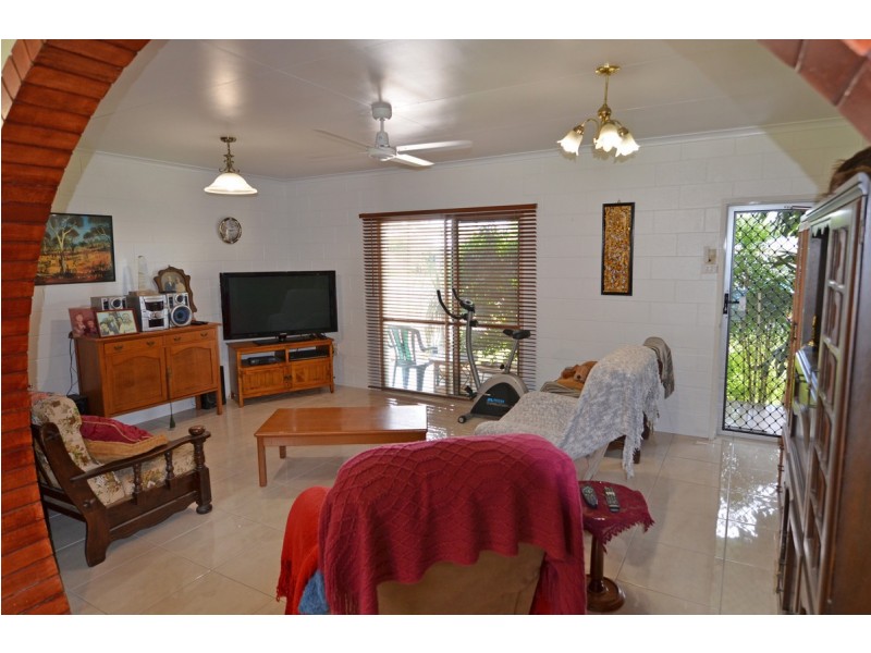25 Langton Avenue, Mareeba QLD 4880