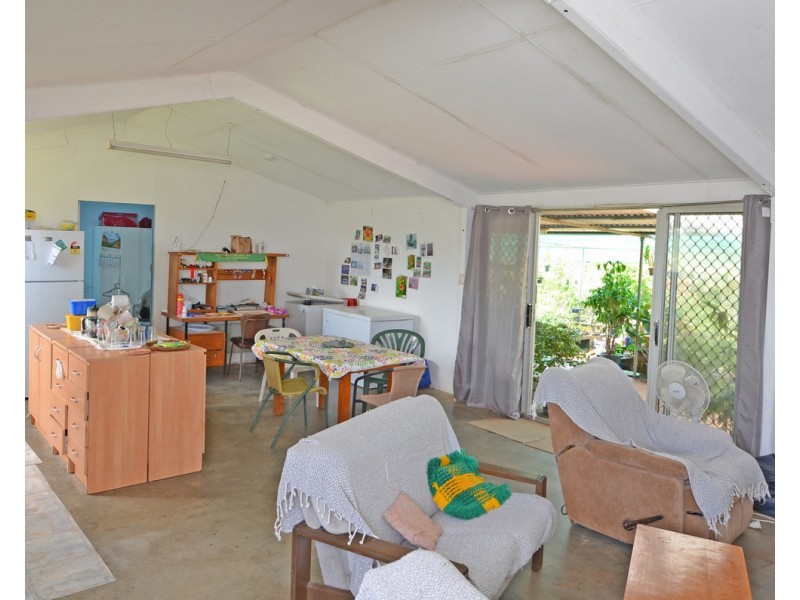 77 Carman Road, Mareeba QLD 4880