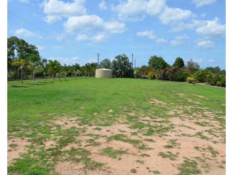 77 Carman Road, Mareeba QLD 4880