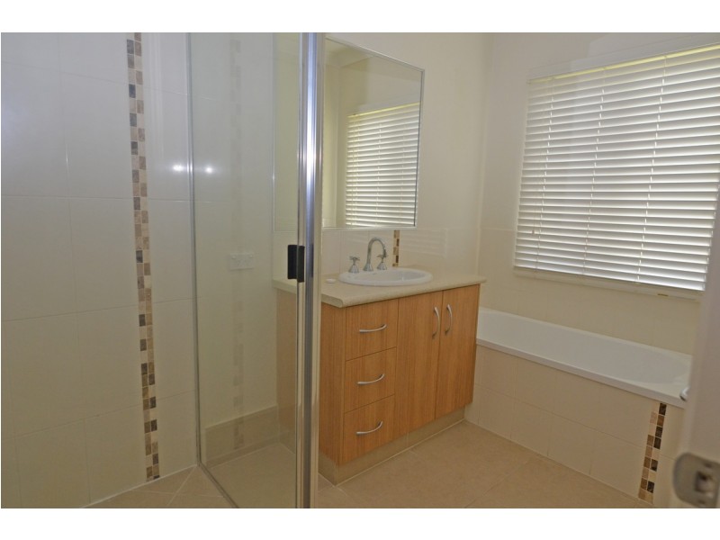 5 Damien Street, Mareeba QLD 4880