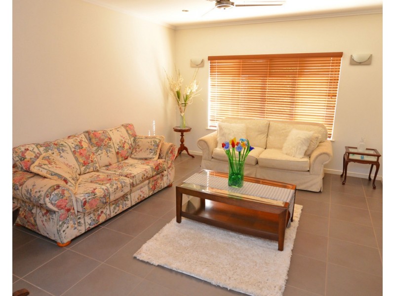 1 Teresa Close, Mareeba QLD 4880