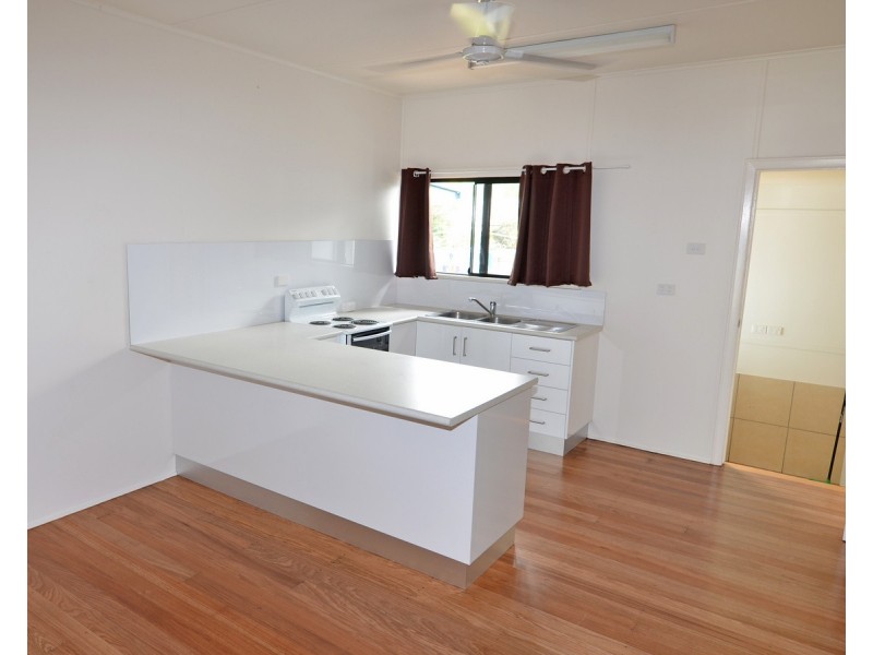 2 Adams Street, Mareeba QLD 4880