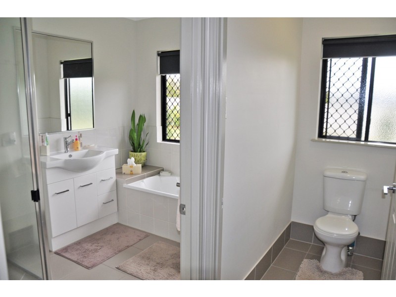 88 Hoolahan Drive, Mareeba QLD 4880