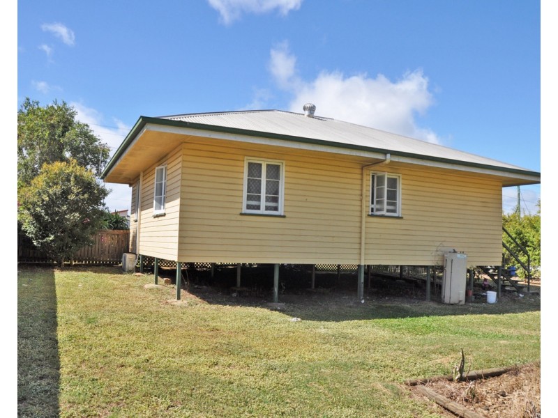 14 Strattmann Street, Mareeba QLD 4880