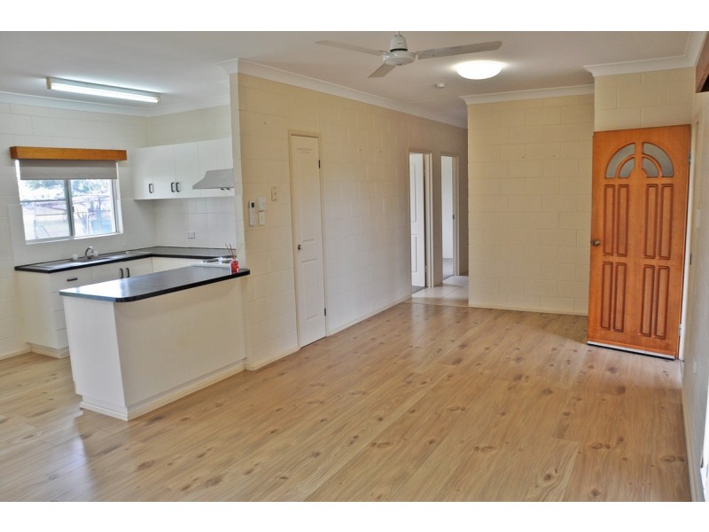 13 Kylie Close, Mareeba QLD 4880