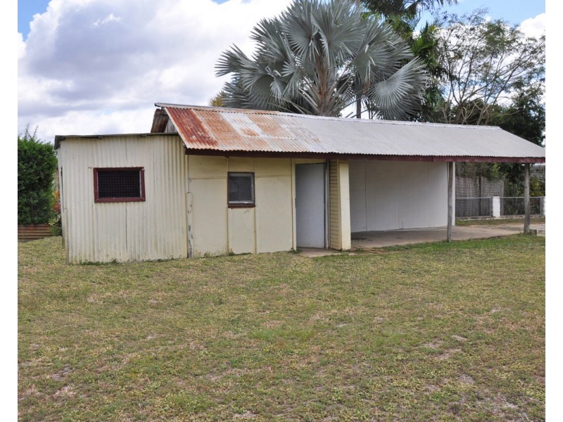 22 Petersen Street, Mareeba QLD 4880