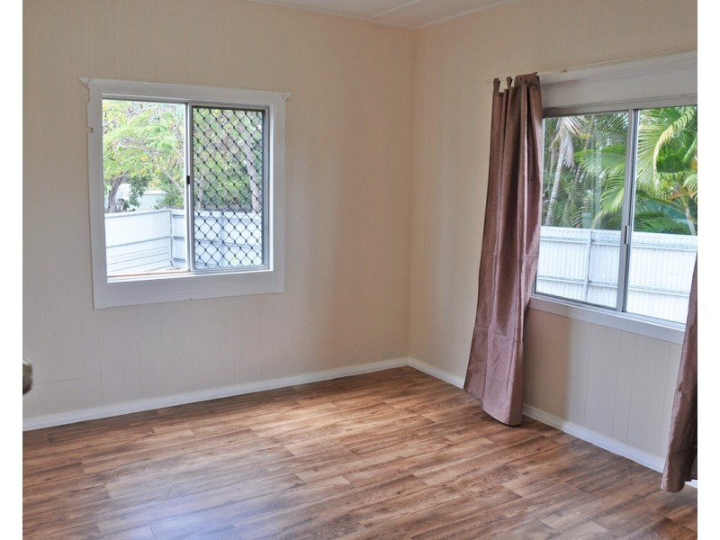 22 Petersen Street, Mareeba QLD 4880