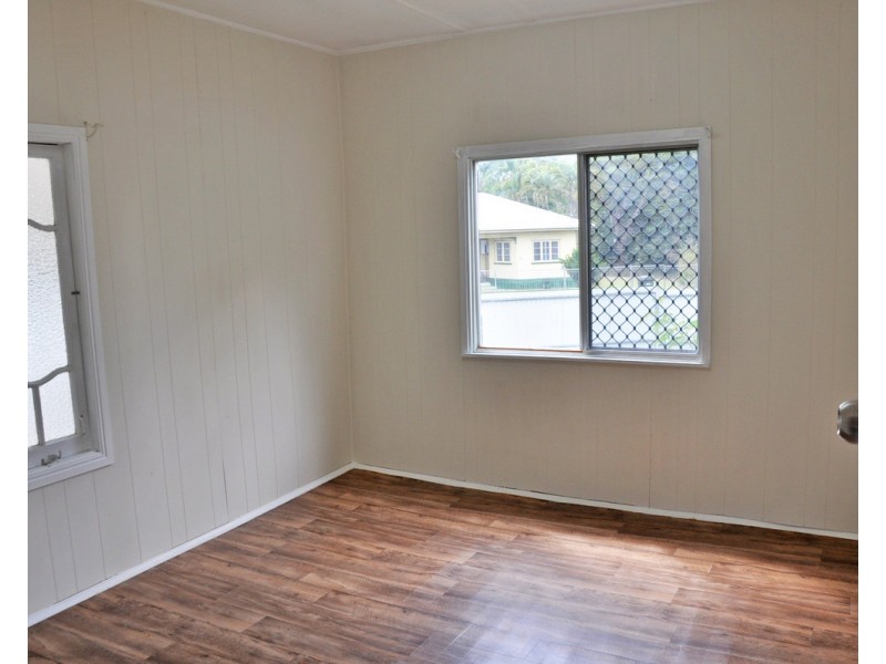 22 Petersen Street, Mareeba QLD 4880