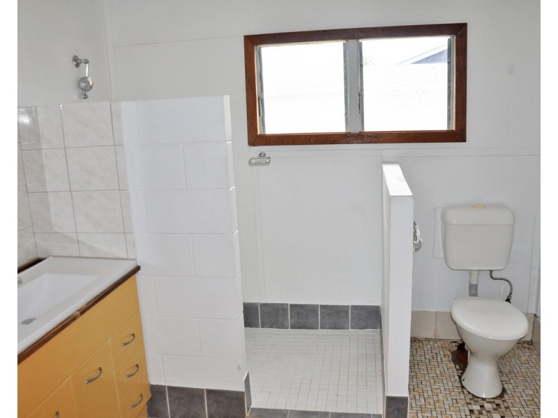 22 Petersen Street, Mareeba QLD 4880