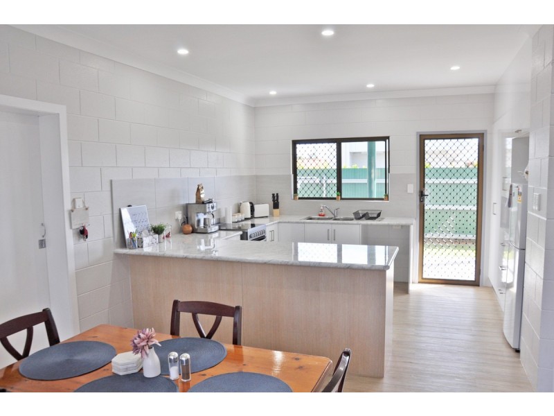 4/240 Walsh Street, Mareeba QLD 4880