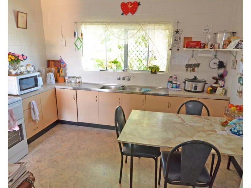 20 Chewko Road, Mareeba QLD 4880