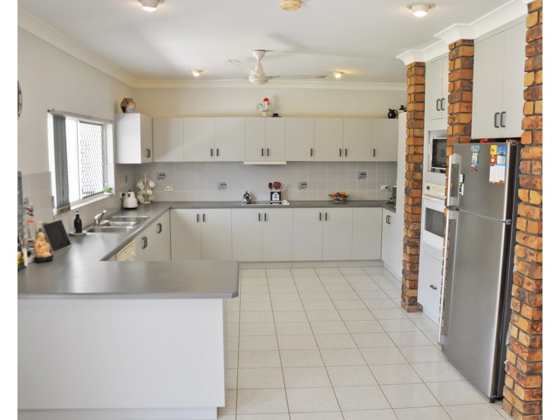 8 Tivoli Close, Mareeba QLD 4880