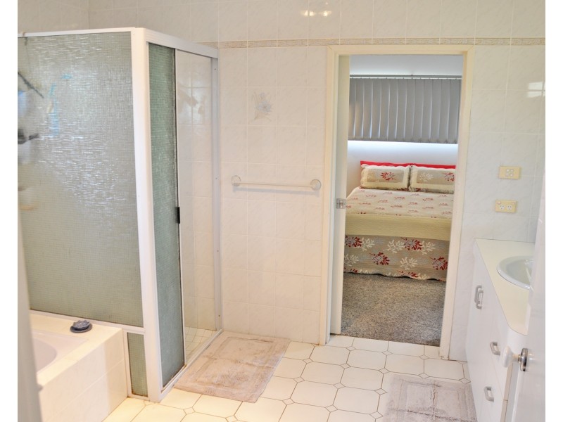 8 Tivoli Close, Mareeba QLD 4880