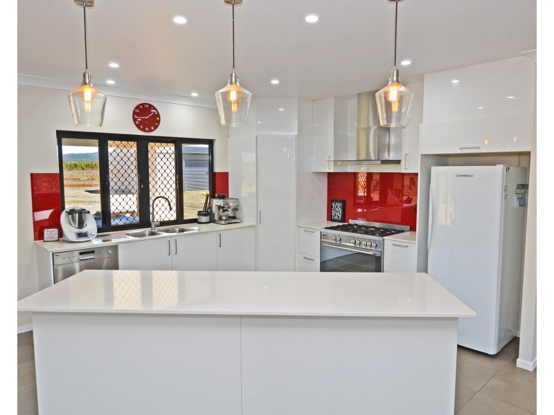 17 Gallo Drive, Mareeba QLD 4880