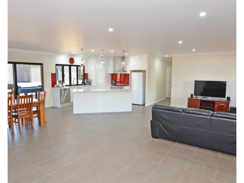 17 Gallo Drive, Mareeba QLD 4880