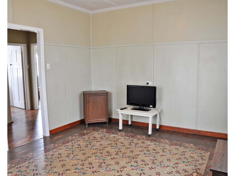 28 Basalt Street, Mareeba QLD 4880