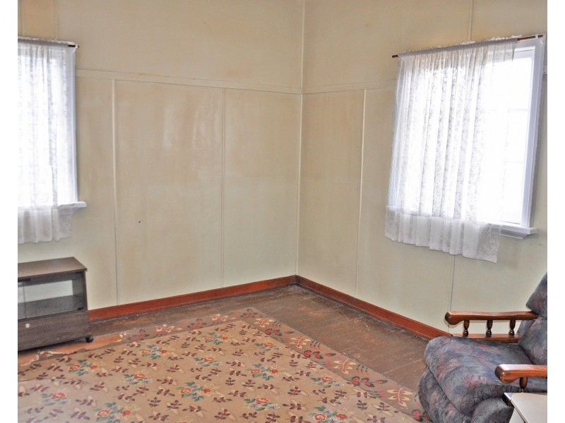 28 Basalt Street, Mareeba QLD 4880