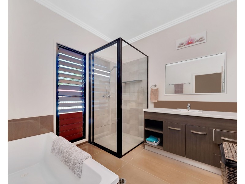7 River Drive, Mareeba QLD 4880