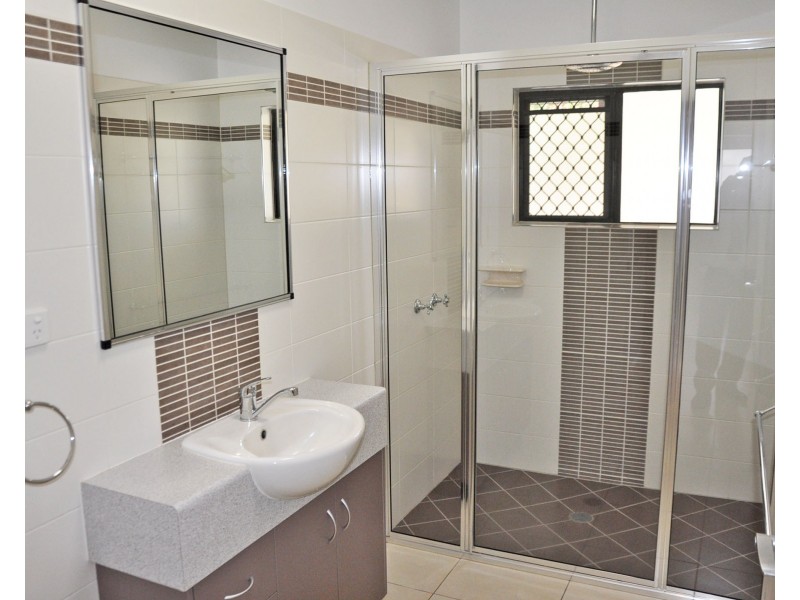 63 Costin Street, Mareeba QLD 4880