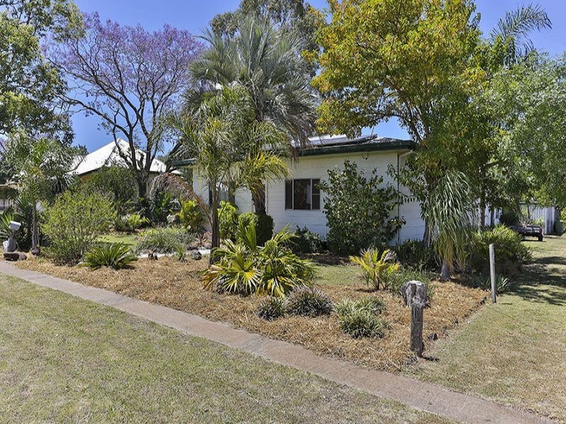 38 Briggs Street, Pittsworth QLD 4356